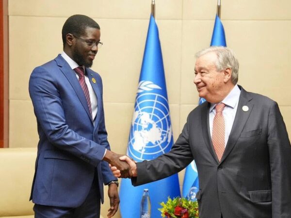 LE PRÉSIDENT BASSIROU DIOMAYE FAYE RENCONTRE ANTONIO GUTERRES ET MOUSSA FAKI MAHAMAT AU 38ᵉ SOMMET DE L’UNION AFRICAINE